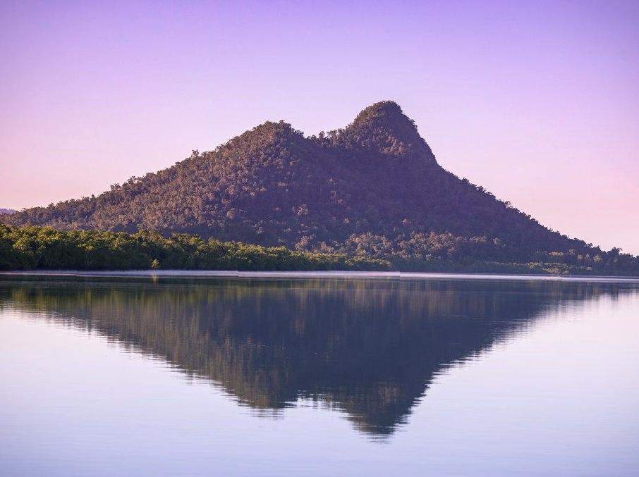 Discovering the Shores of Hinchinbrook Channel